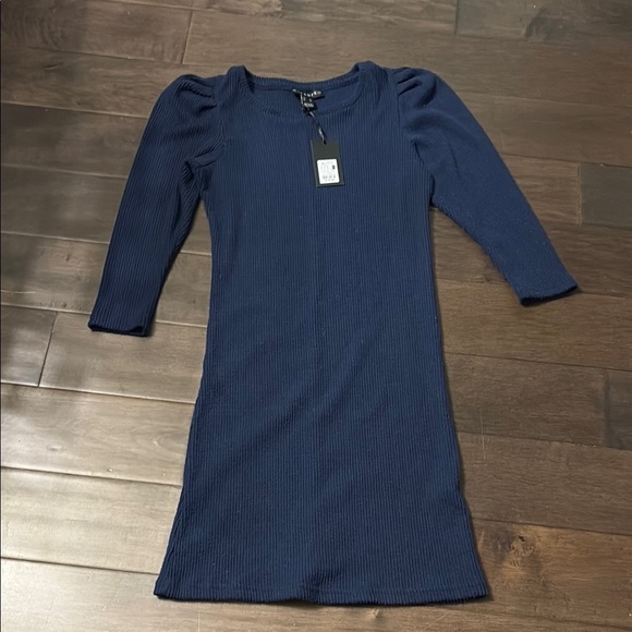 Revamped Elegant Navy Blue ripped sweater Long sleeve dress, BNWT size XL - Picture 1 of 8